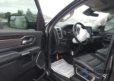 2022 Ram 1500 Laramie из США, поврежденный, VIN 1C6SRFJT7NN349846